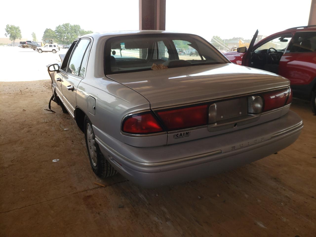 Photo 3 from auction – 1998 BUICK LESABRE LI with VIN 1G4HR52K1WH536370