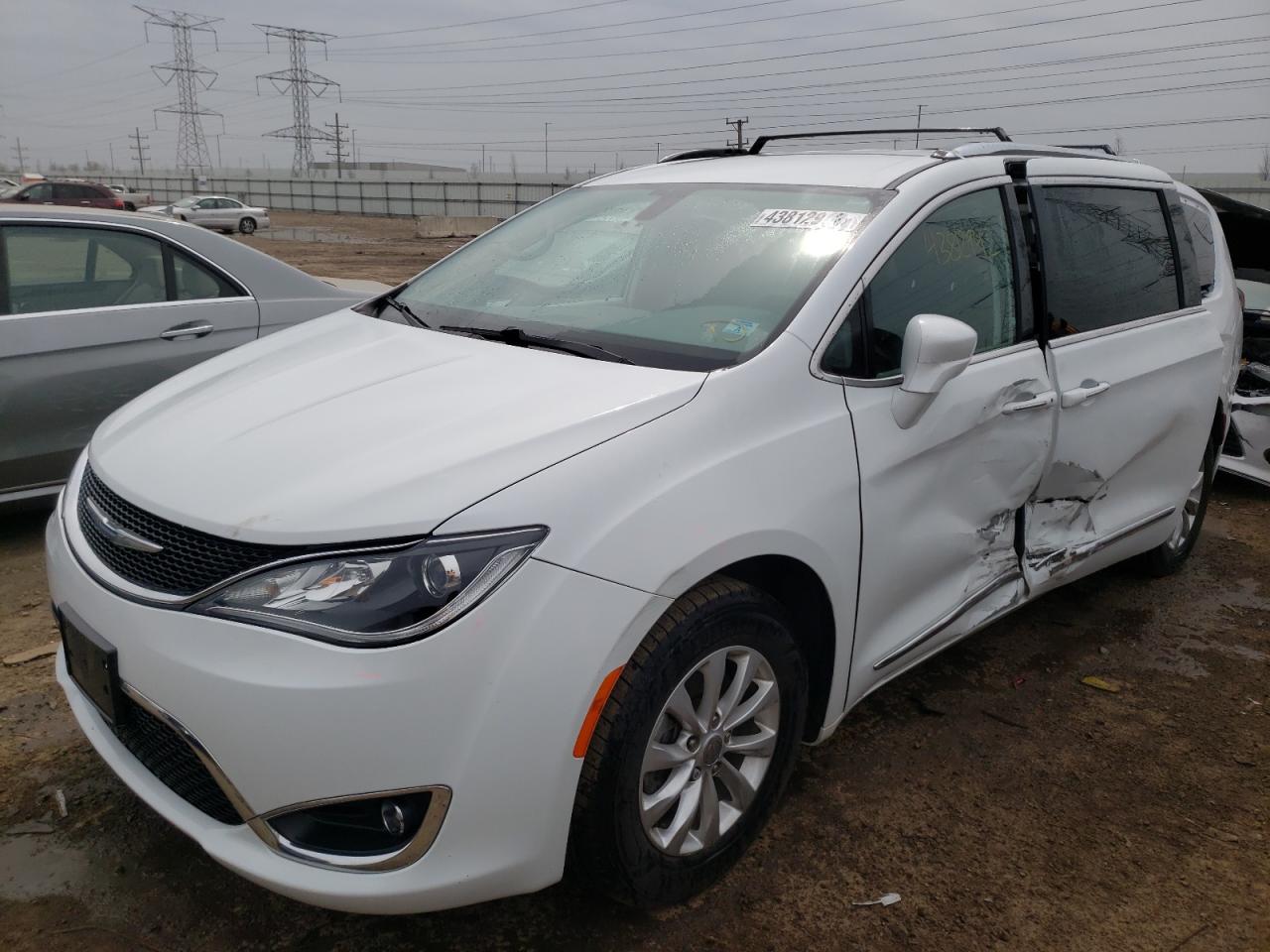 Photo 2 from auction – 2018 CHRYSLER PACIFICA T with VIN 2C4RC1BG0JR120712