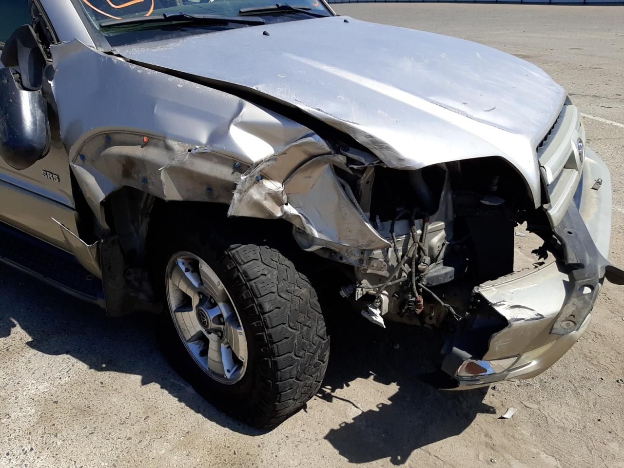 Photo 9 from auction – 2004 TOYOTA 4RUNNER SR with VIN JTEZU14R840037244