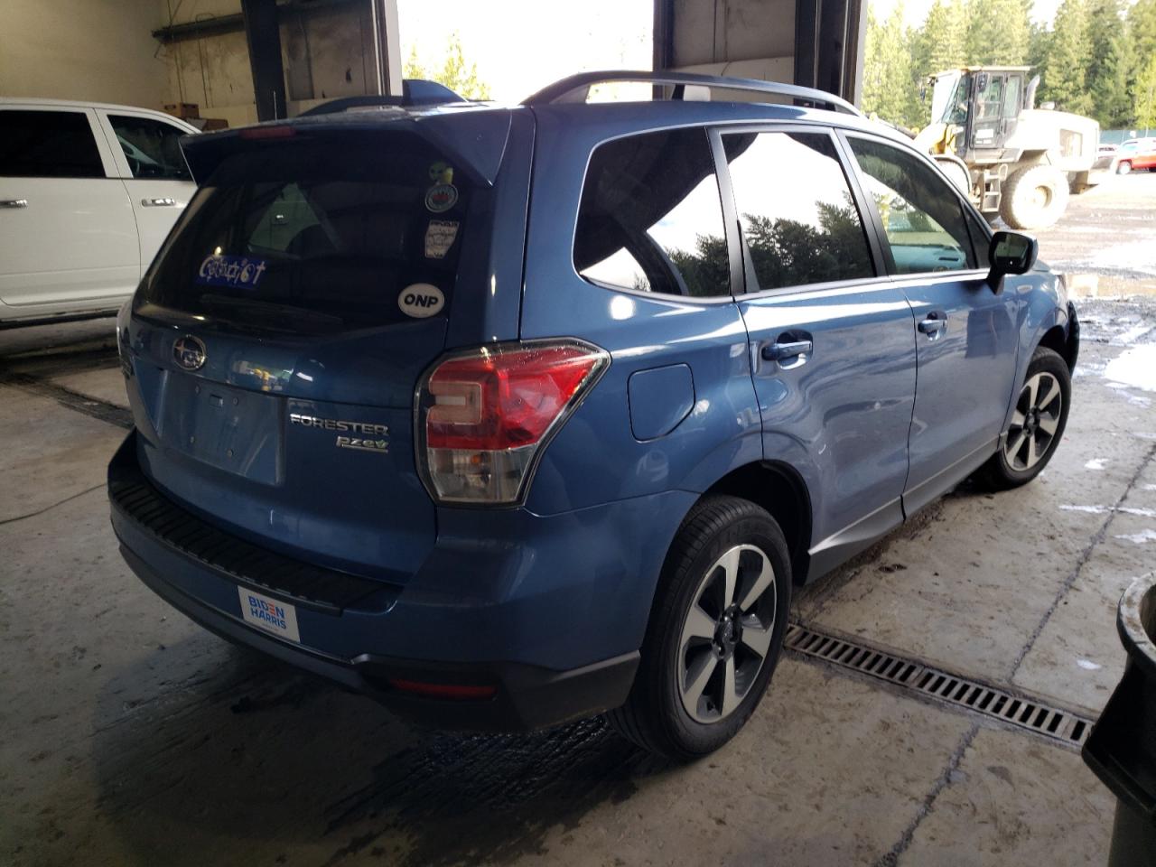 Photo 4 from auction – 2017 SUBARU FORESTER 2 with VIN JF2SJAGCXHH503903