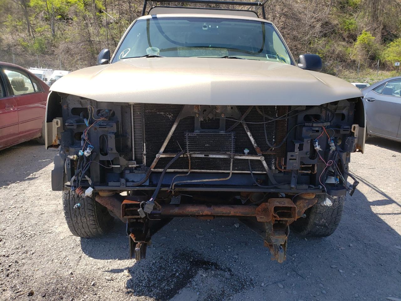 Photo 9 from auction – 2005 CHEVROLET SILVERADO with VIN 1GCHK24U55E203997
