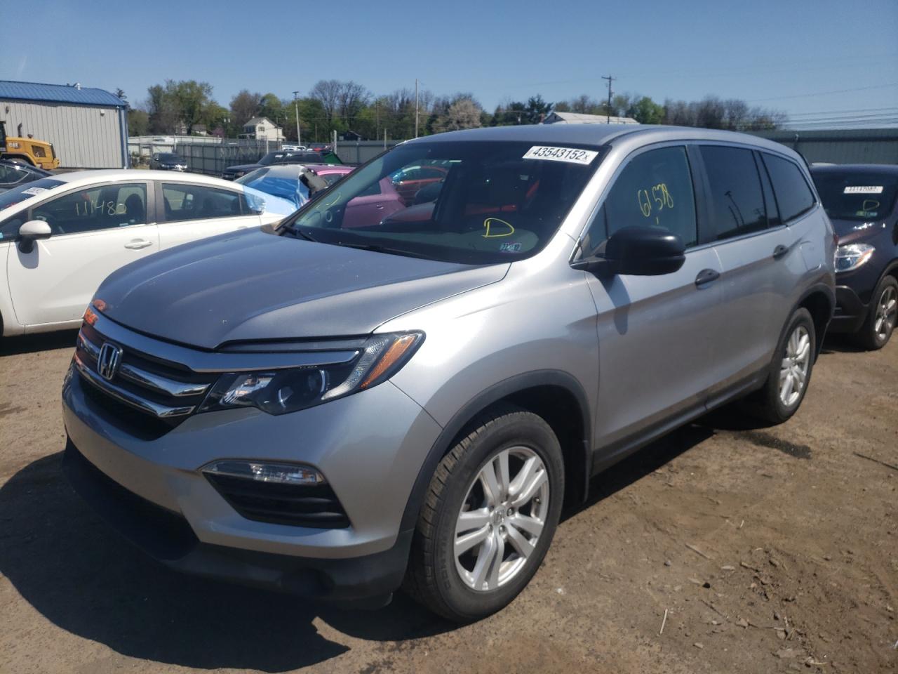 Photo 2 from auction – 2017 HONDA PILOT LX with VIN 5FNYF6H16HB007775