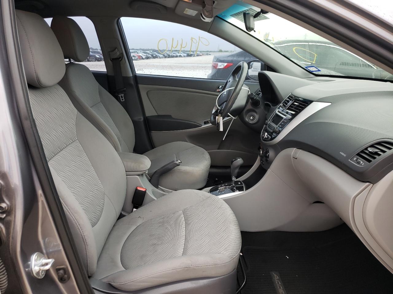 Photo 5 from auction – 2014 HYUNDAI ACCENT GLS with VIN KMHCU4AEXEU719223