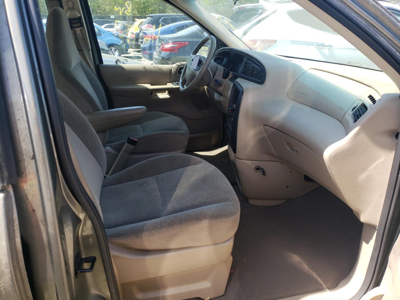 Photo 5 from auction – 2001 FORD WINDSTAR L with VIN 2FMZA51471BC10898