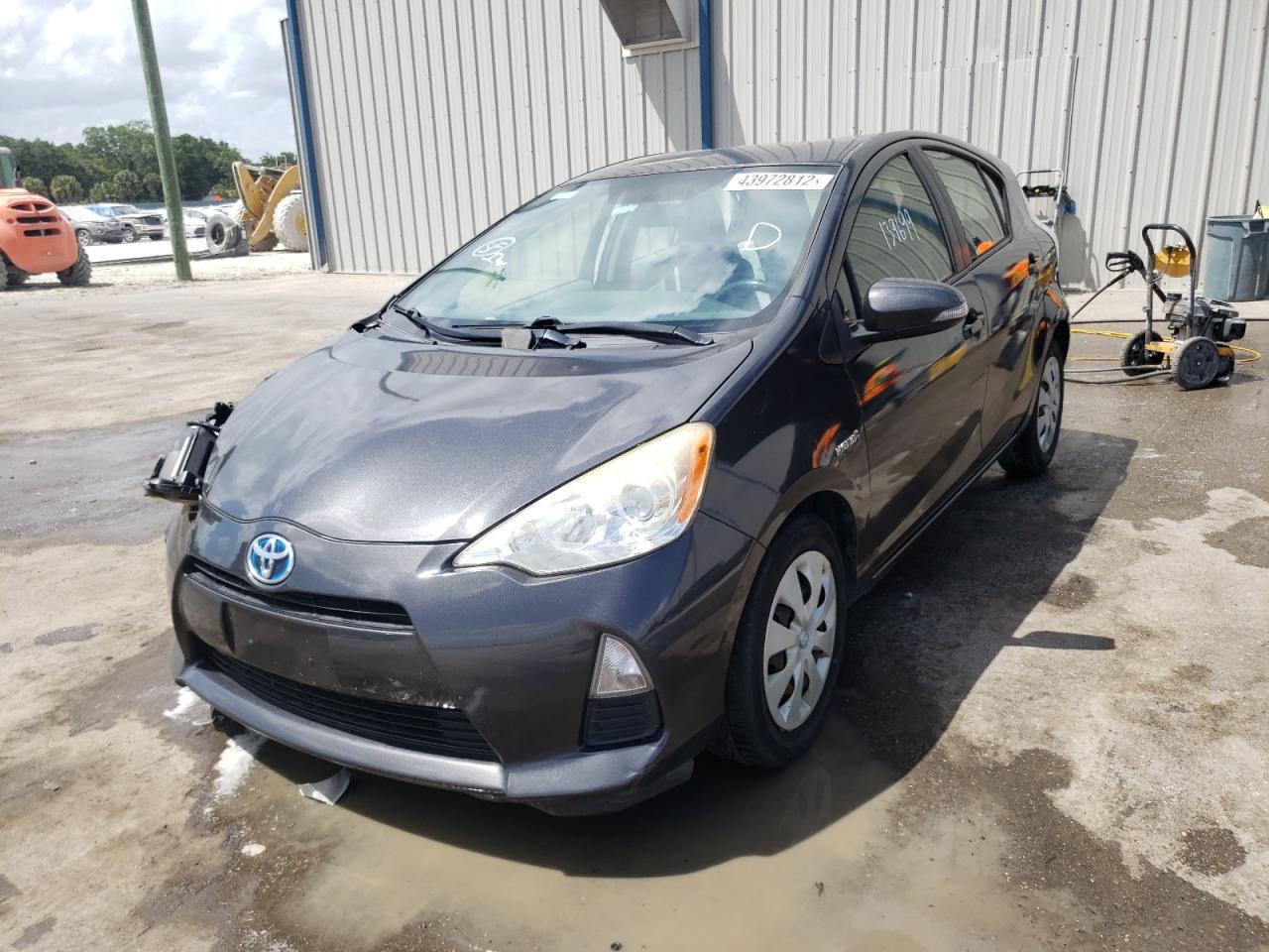 Photo 2 from auction – 2012 TOYOTA PRIUS C with VIN JTDKDTB35C1526158