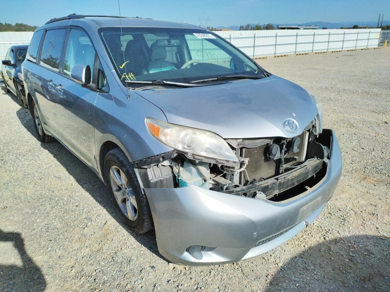 TOYOTA SIENNA LE 2011 with VIN 5TDKK3DC2BS014104 - Photo from auction