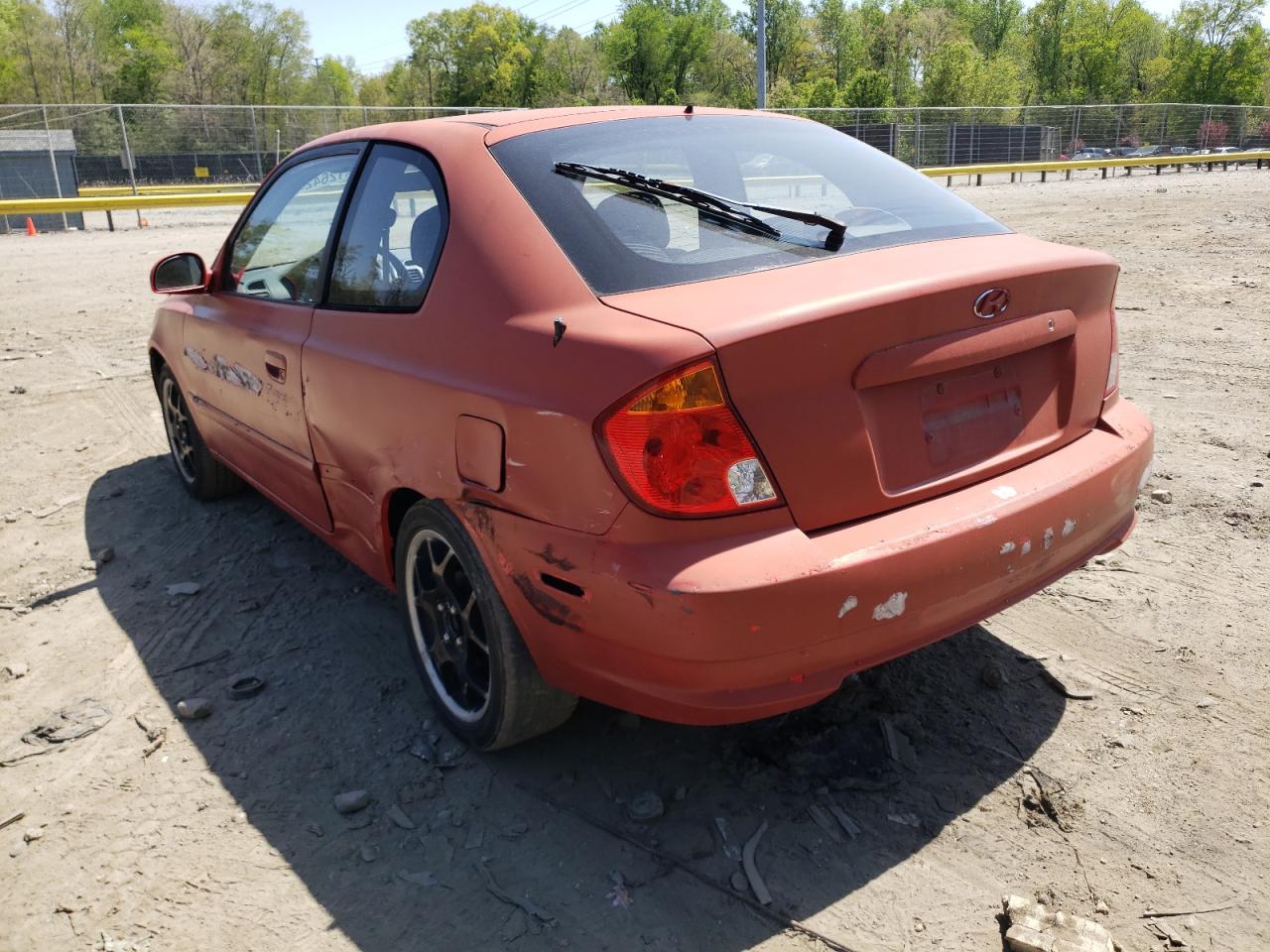 Photo 3 from auction – 2003 HYUNDAI ACCENT GL with VIN KMHCG35C43U273190