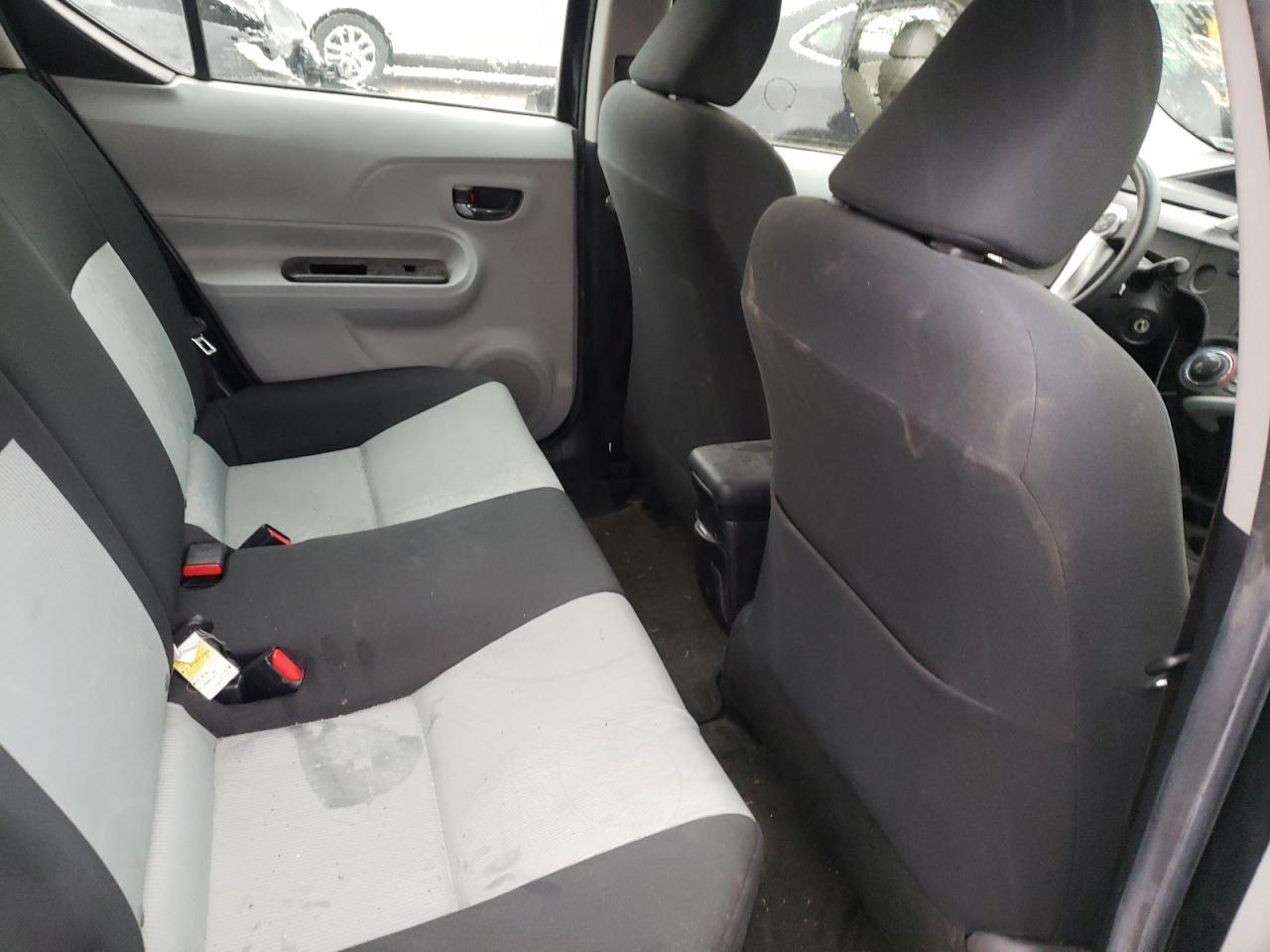 Photo 6 from auction – 2012 TOYOTA PRIUS C with VIN JTDKDTB33C1510802