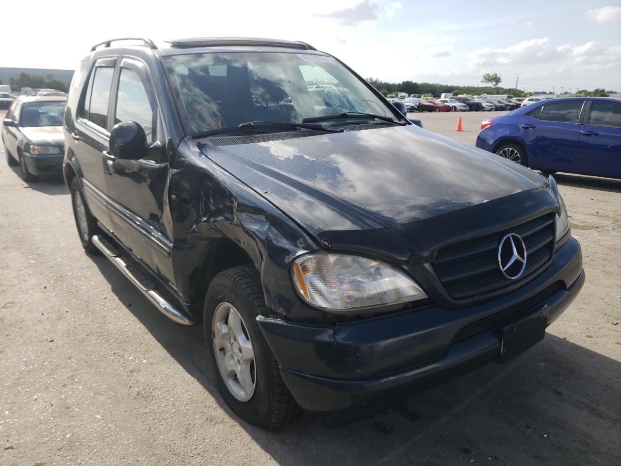 MERCEDES-BENZ ML 320 2000 with VIN 4JGAB54E0YA176839 - Photo from auction