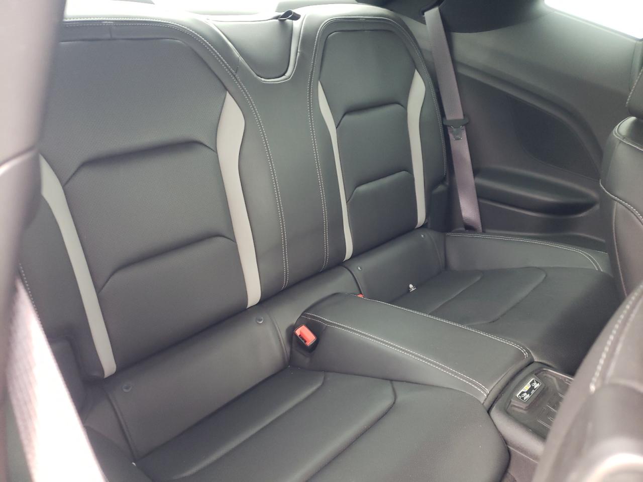 Photo 6 from auction – 2017 CHEVROLET CAMARO LT with VIN 1G1FD1RS9H0165218