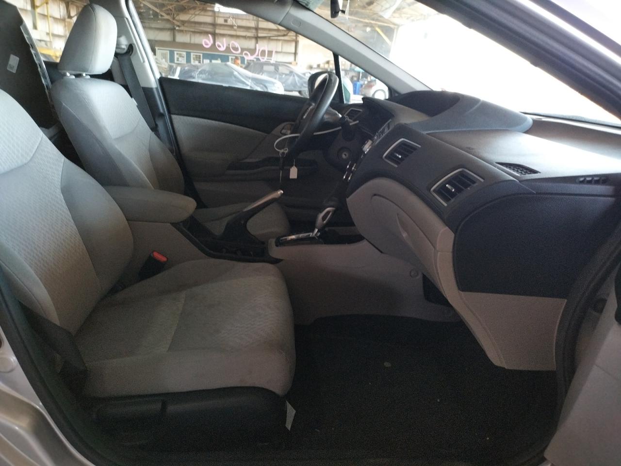 Photo 5 from auction – 2015 HONDA CIVIC LX with VIN 19XFB2F55FE079734