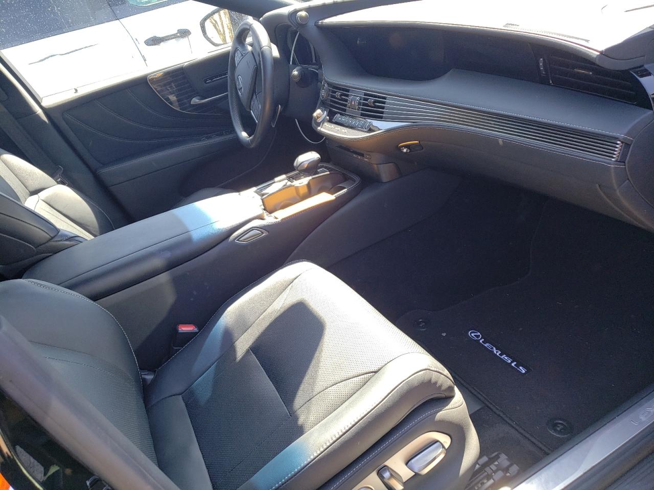 Photo 5 from auction – 2020 LEXUS LS 500 BAS with VIN JTHD51GF5L5007552
