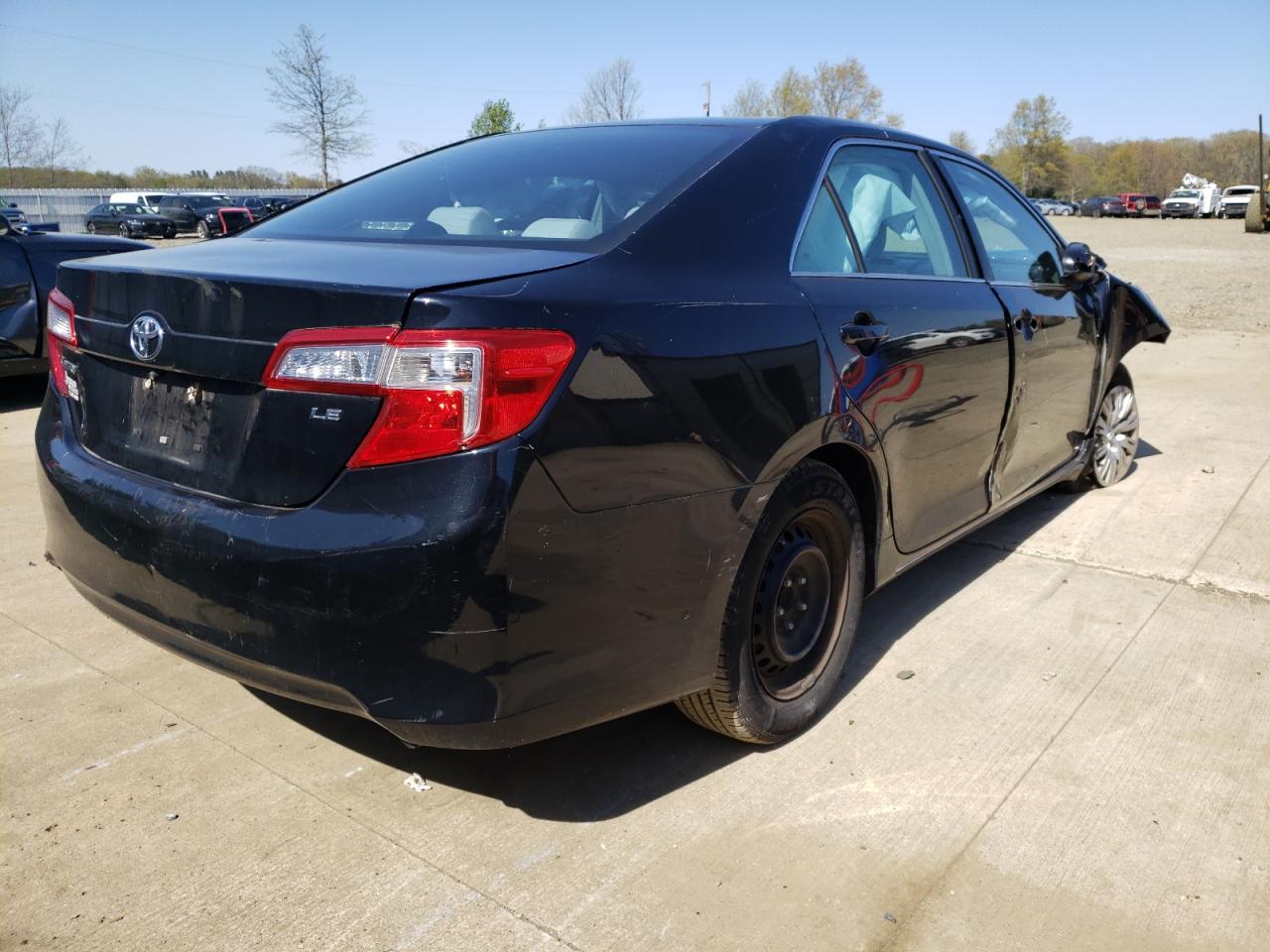 Photo 4 from auction – 2014 TOYOTA CAMRY L with VIN 4T4BF1FK4ER361593