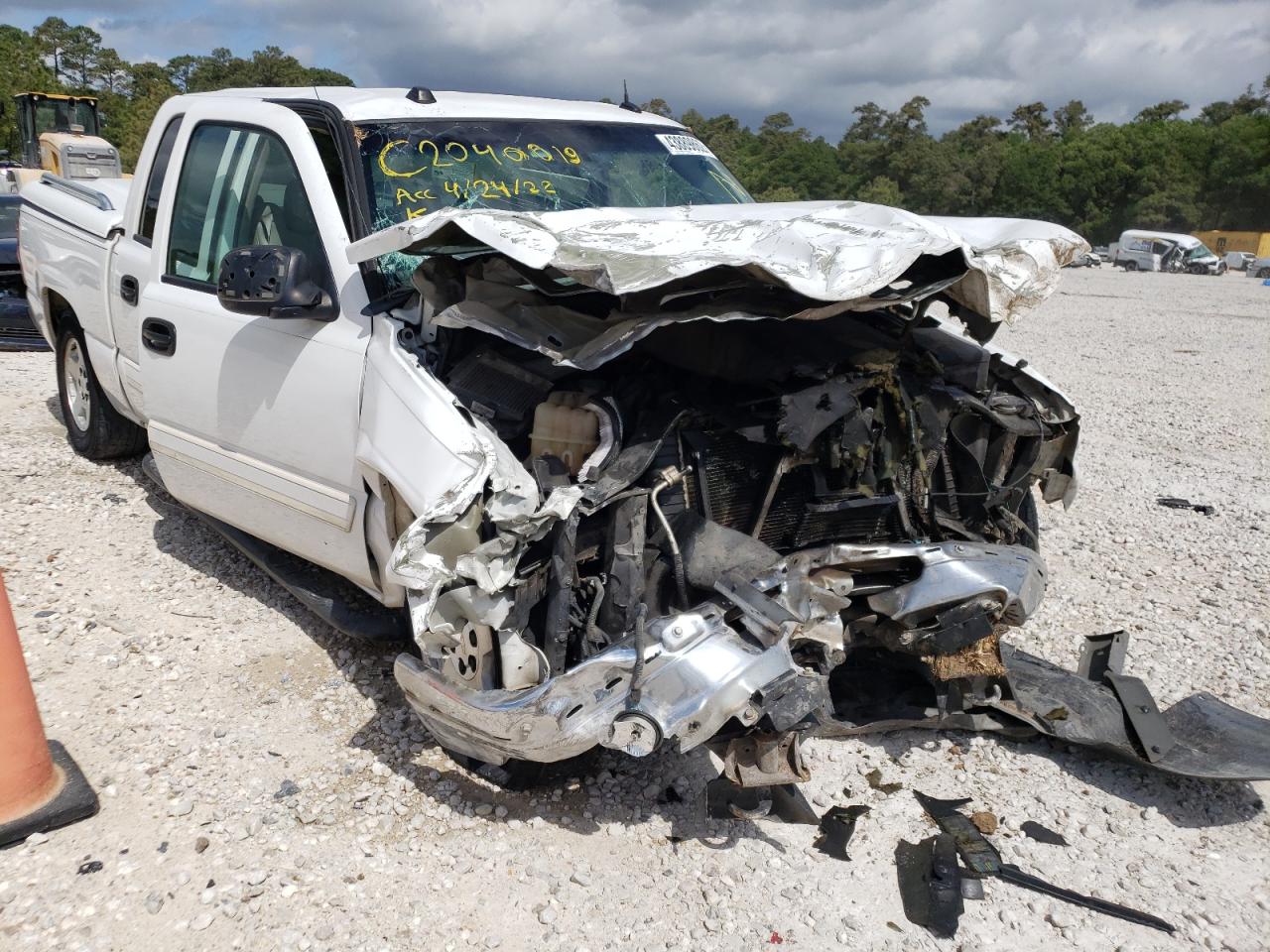 CHEVROLET SILVERADO 2005 with VIN 2GCEC13T351204585 - Photo from auction
