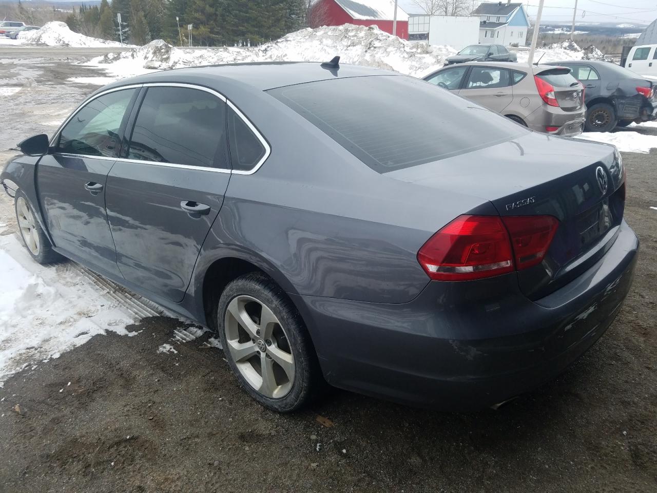 Photo 3 from auction – 2012 VOLKSWAGEN PASSAT SE with VIN 1VWBH7A39CC042735
