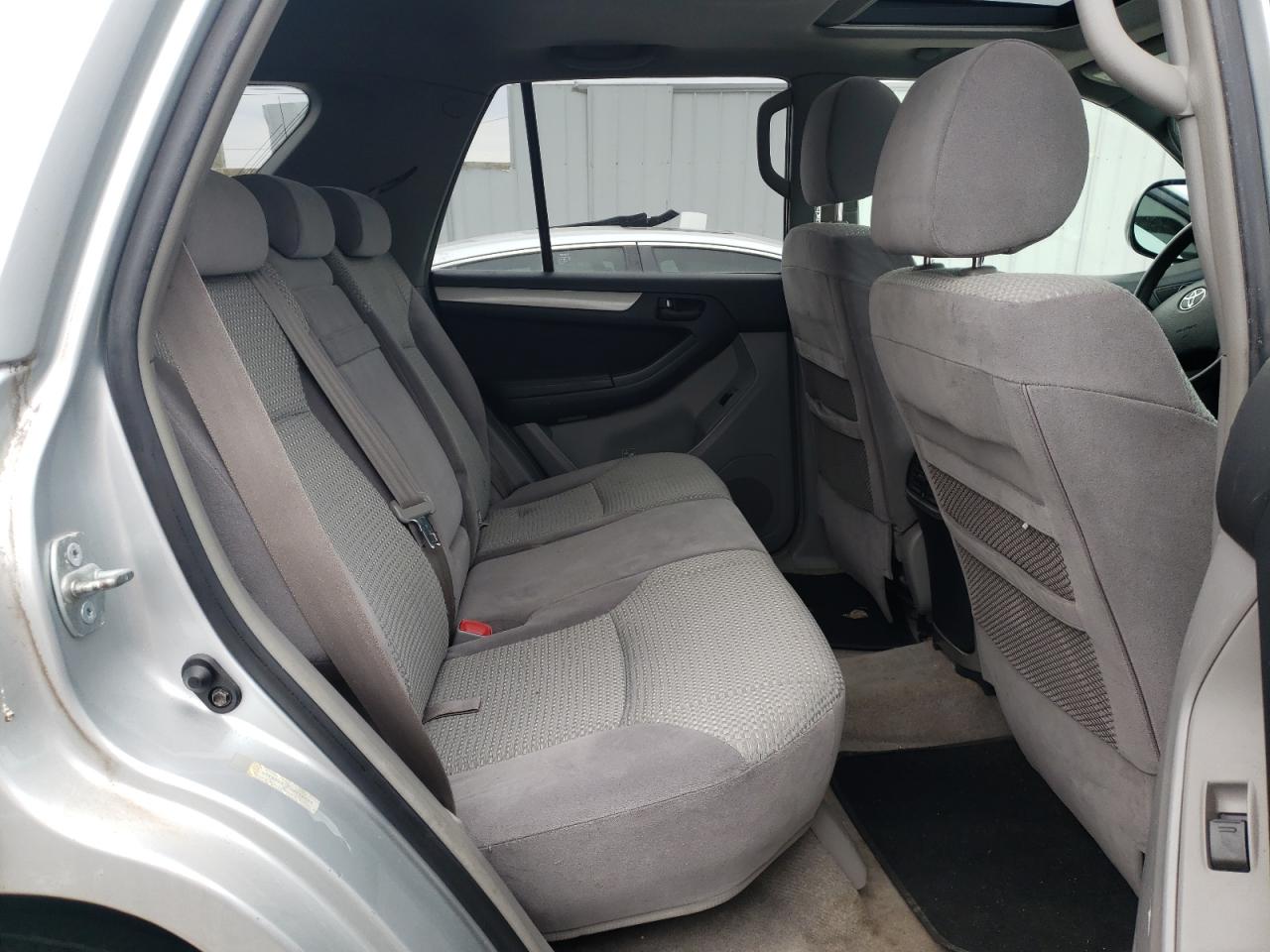 Photo 6 from auction – 2003 TOYOTA 4RUNNER SR with VIN JTEBU14R830014224