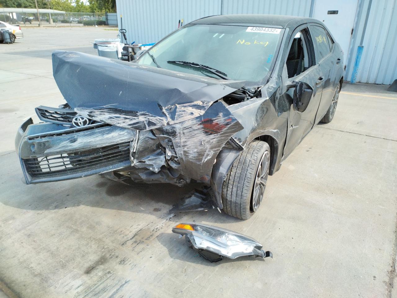 Photo 2 from auction – 2014 TOYOTA COROLLA L with VIN 2T1BURHE3EC065648