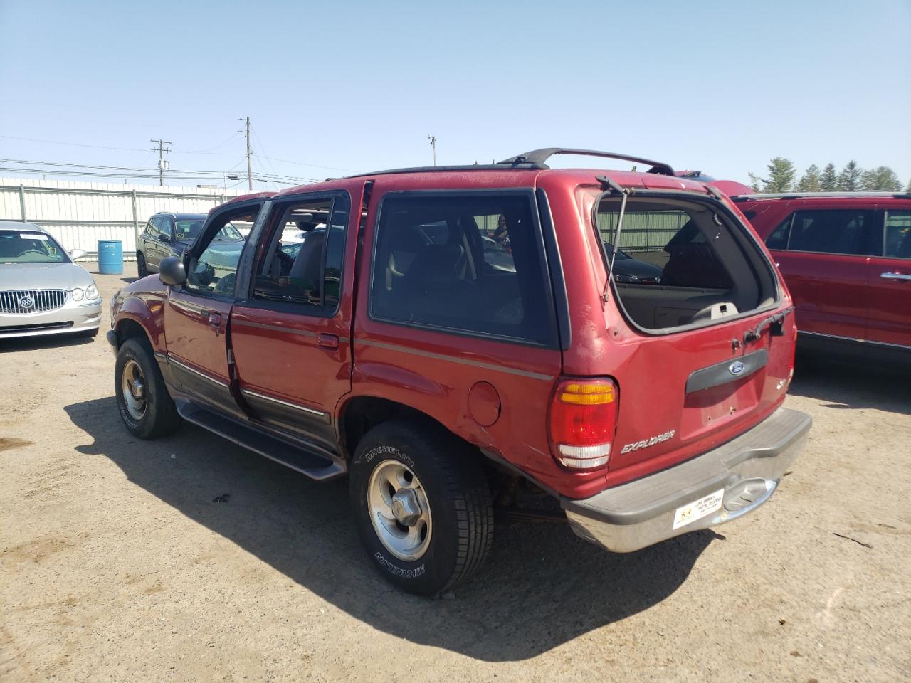 Photo 16 from auction – 1998 FORD EXPLORER with VIN 1FMZU34E7WUA90540