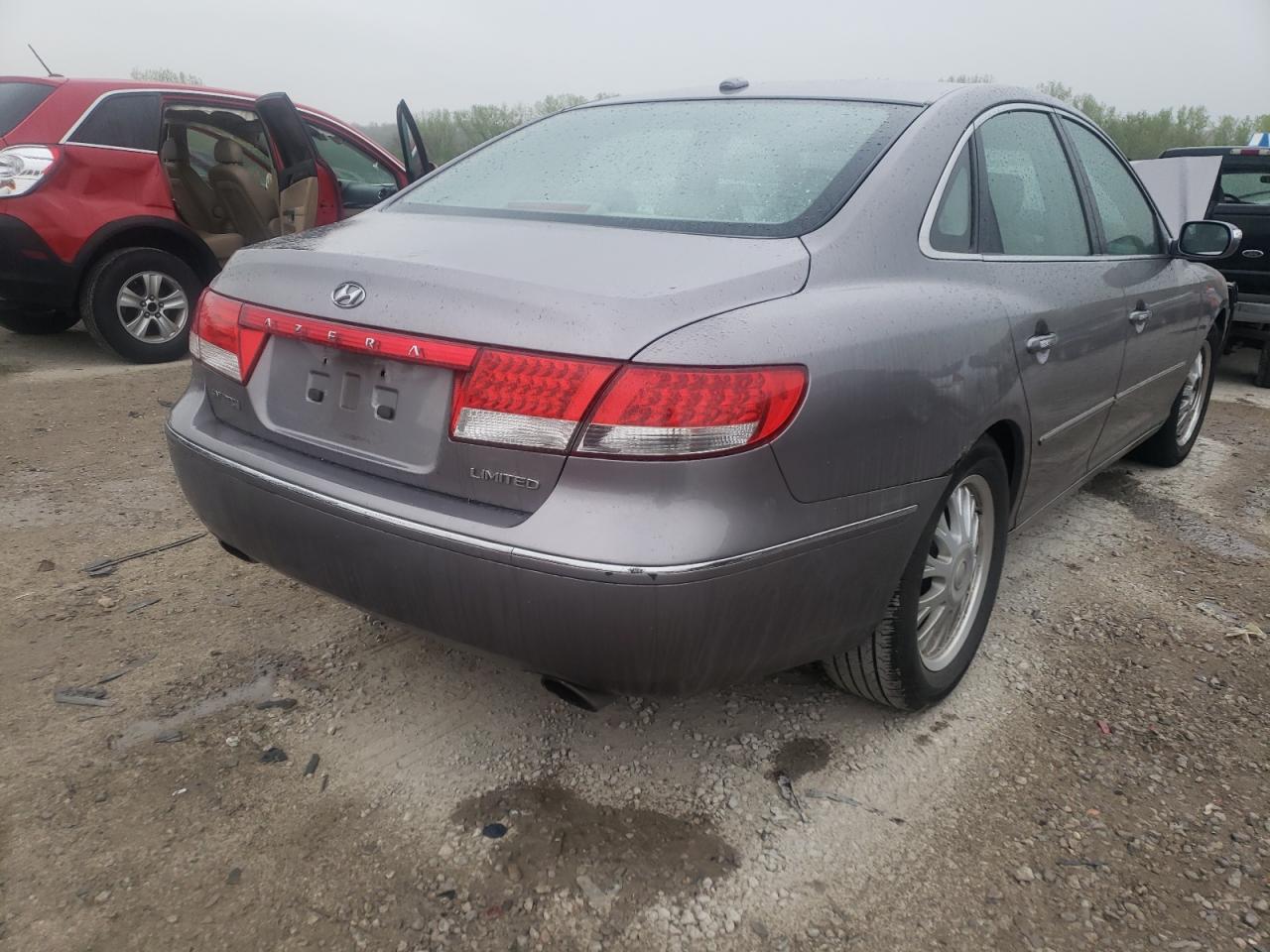 Photo 4 from auction – 2008 HYUNDAI AZERA SE with VIN KMHFC46F08A255690
