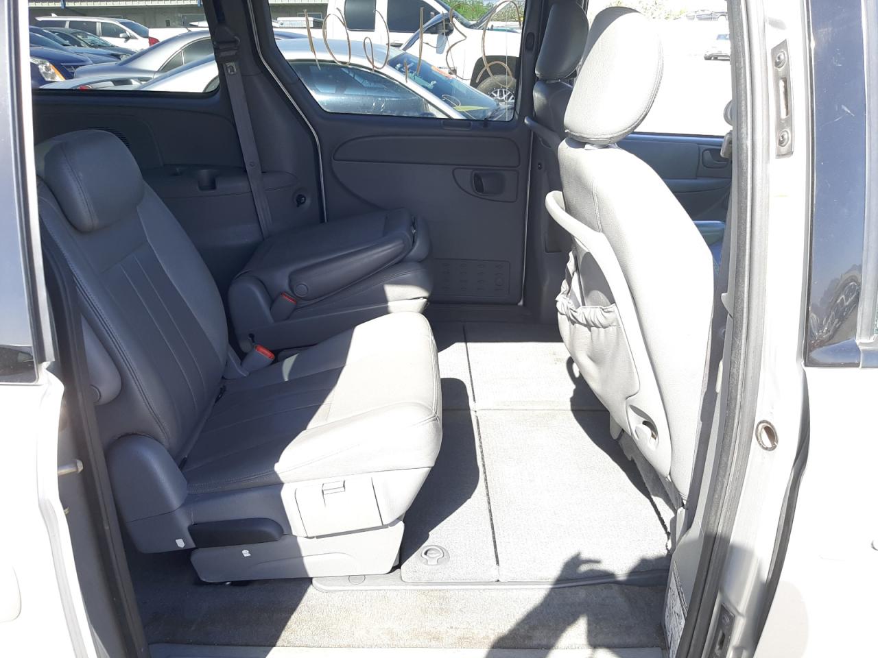 Photo 6 from auction – 2005 DODGE GRAND CARA with VIN 2D4GP44L75R128483