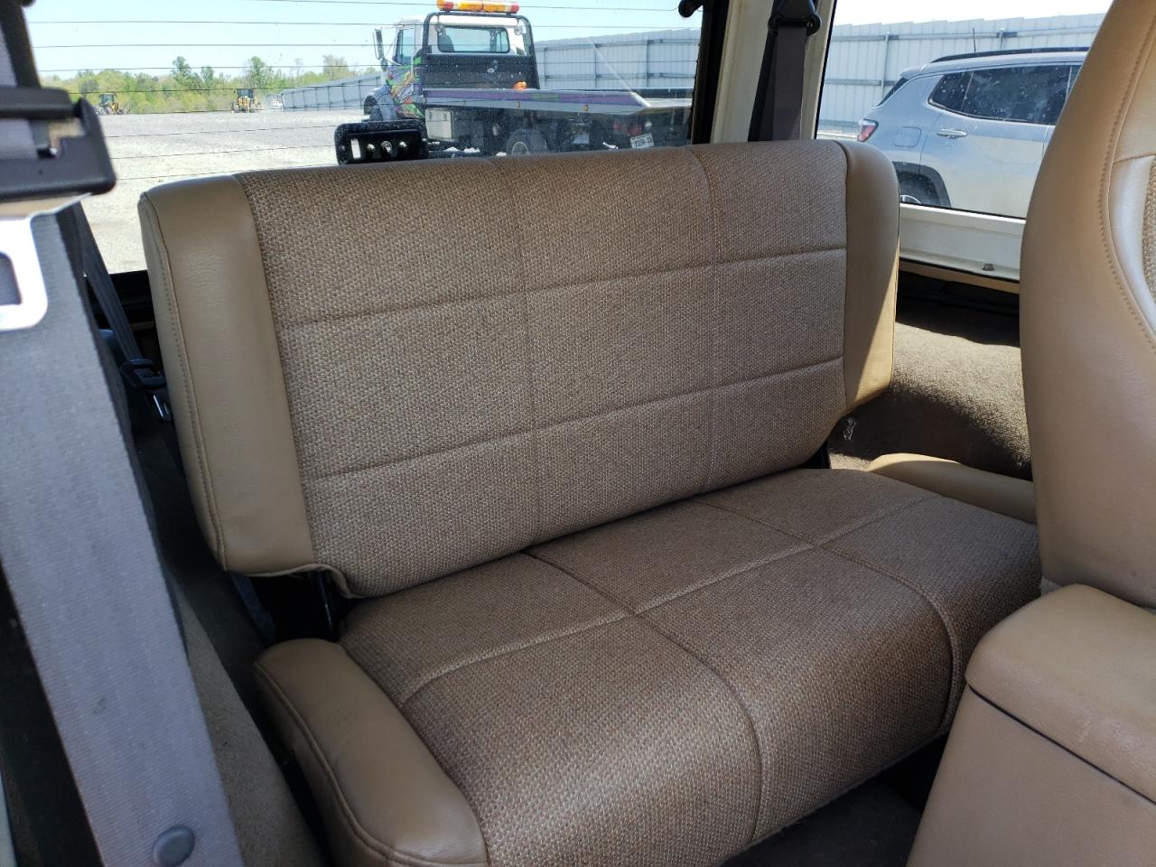 Photo 6 from auction – 2000 JEEP WRANGLER / with VIN 1J4FA49S5YP760120
