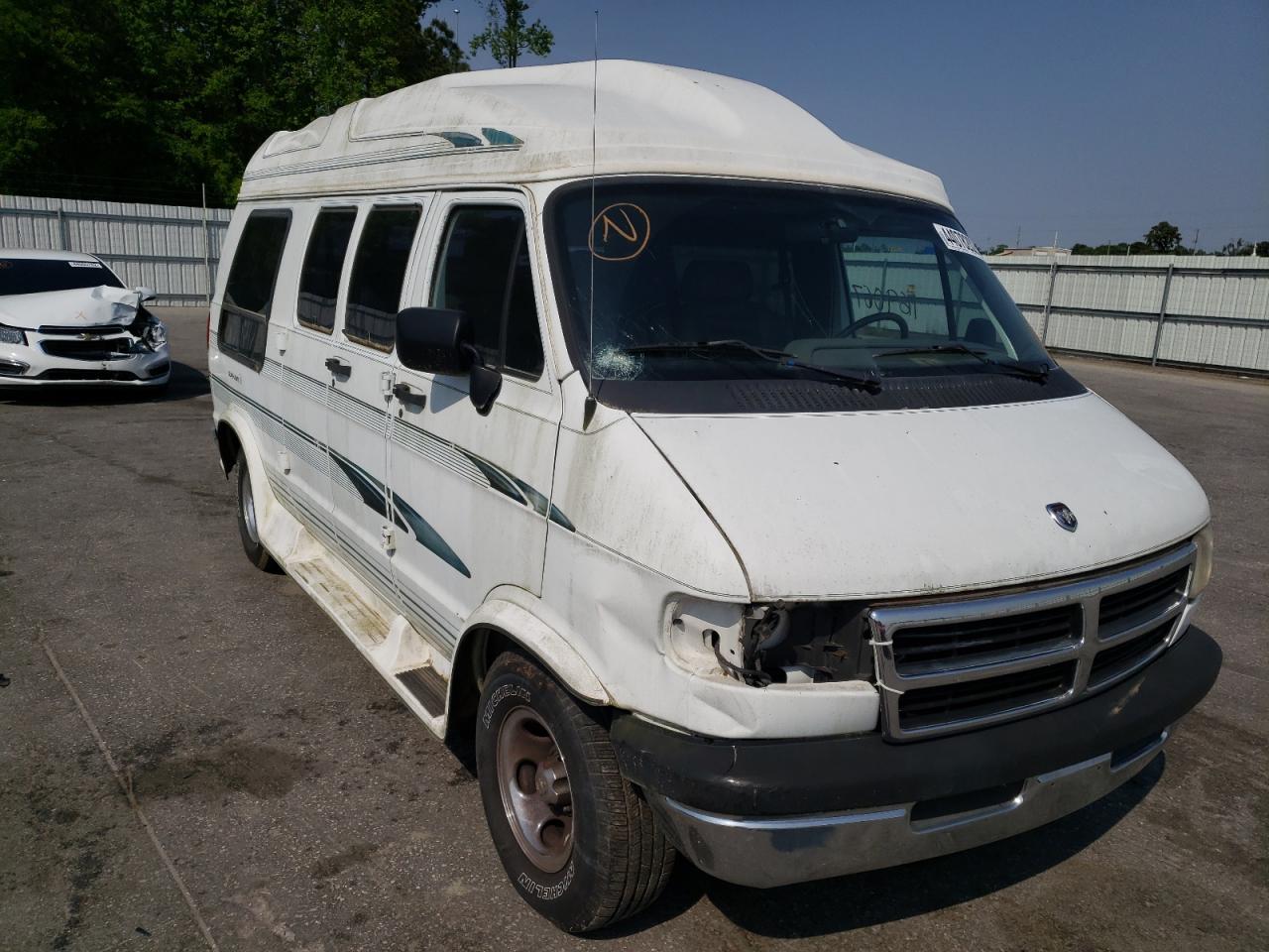 DODGE RAM VAN B2 1997 with VIN 2B7HB21YXVK554696 - Photo from auction