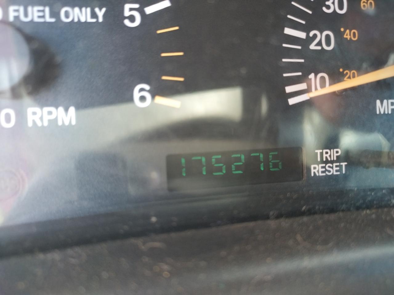 Photo 8 from auction – 1999 JEEP CHEROKEE S with VIN 1J4FF68S7XL560456