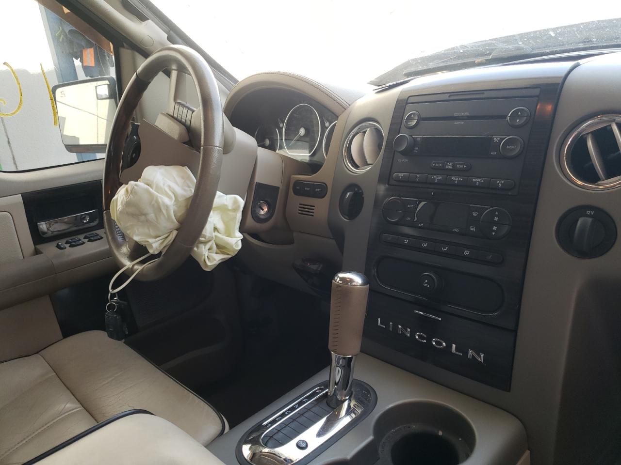 Photo 9 from auction – 2007 LINCOLN MARK LT with VIN 5LTPW18547FJ08158