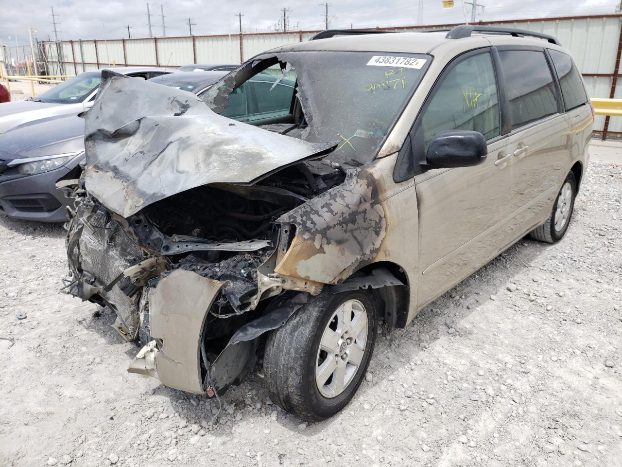 Photo 2 from auction – 2006 TOYOTA SIENNA CE with VIN 5TDZA23C46S401174