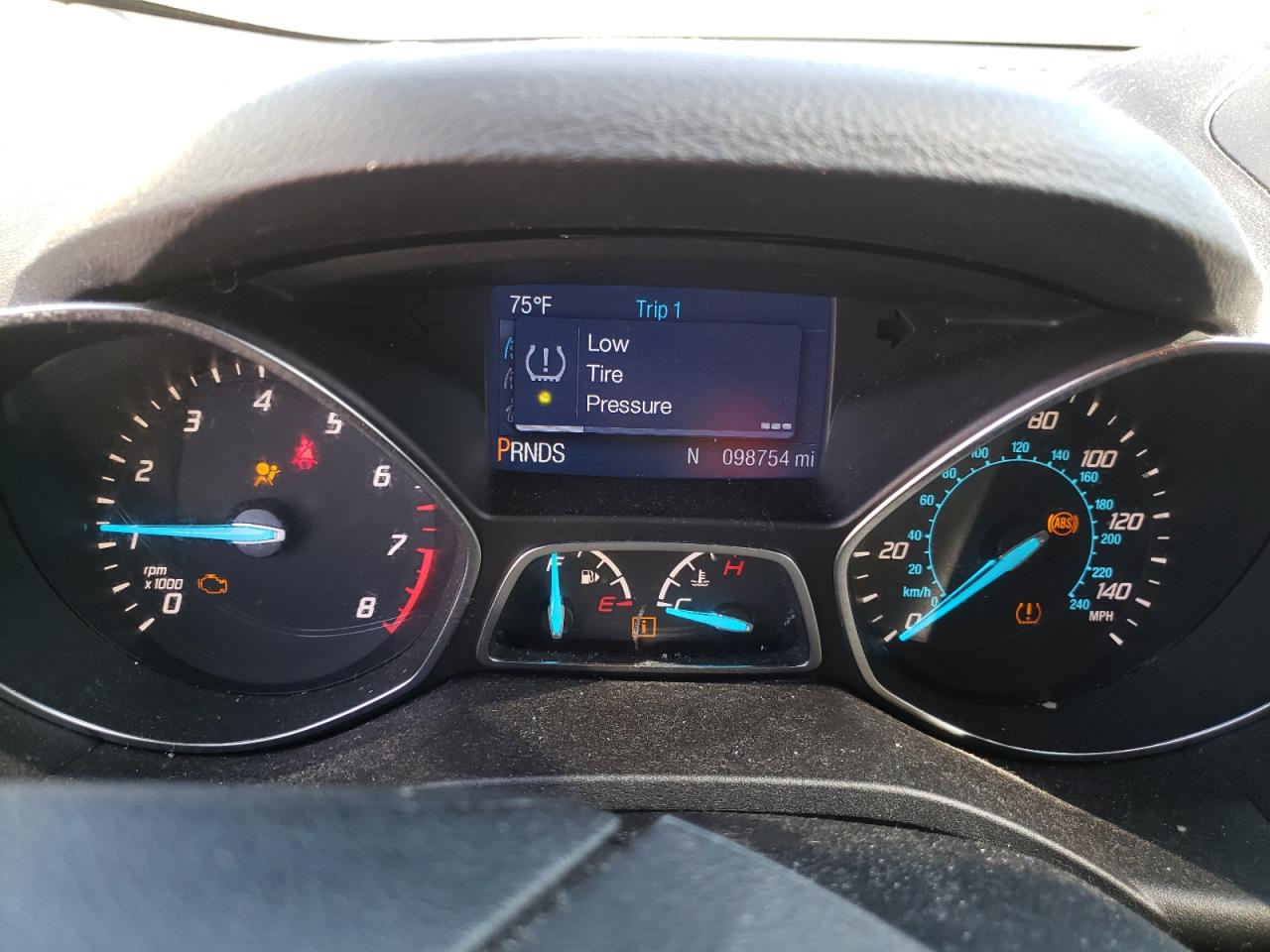 Photo 8 from auction – 2014 FORD ESCAPE SE with VIN 1FMCU0GX7EUD43355