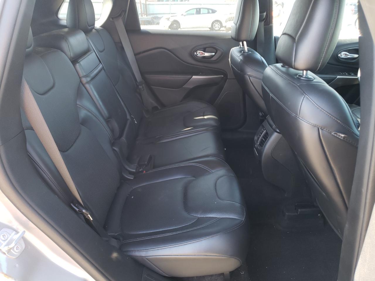 Photo 6 from auction – 2019 JEEP CHEROKEE L with VIN 1C4PJMDN3KD180076
