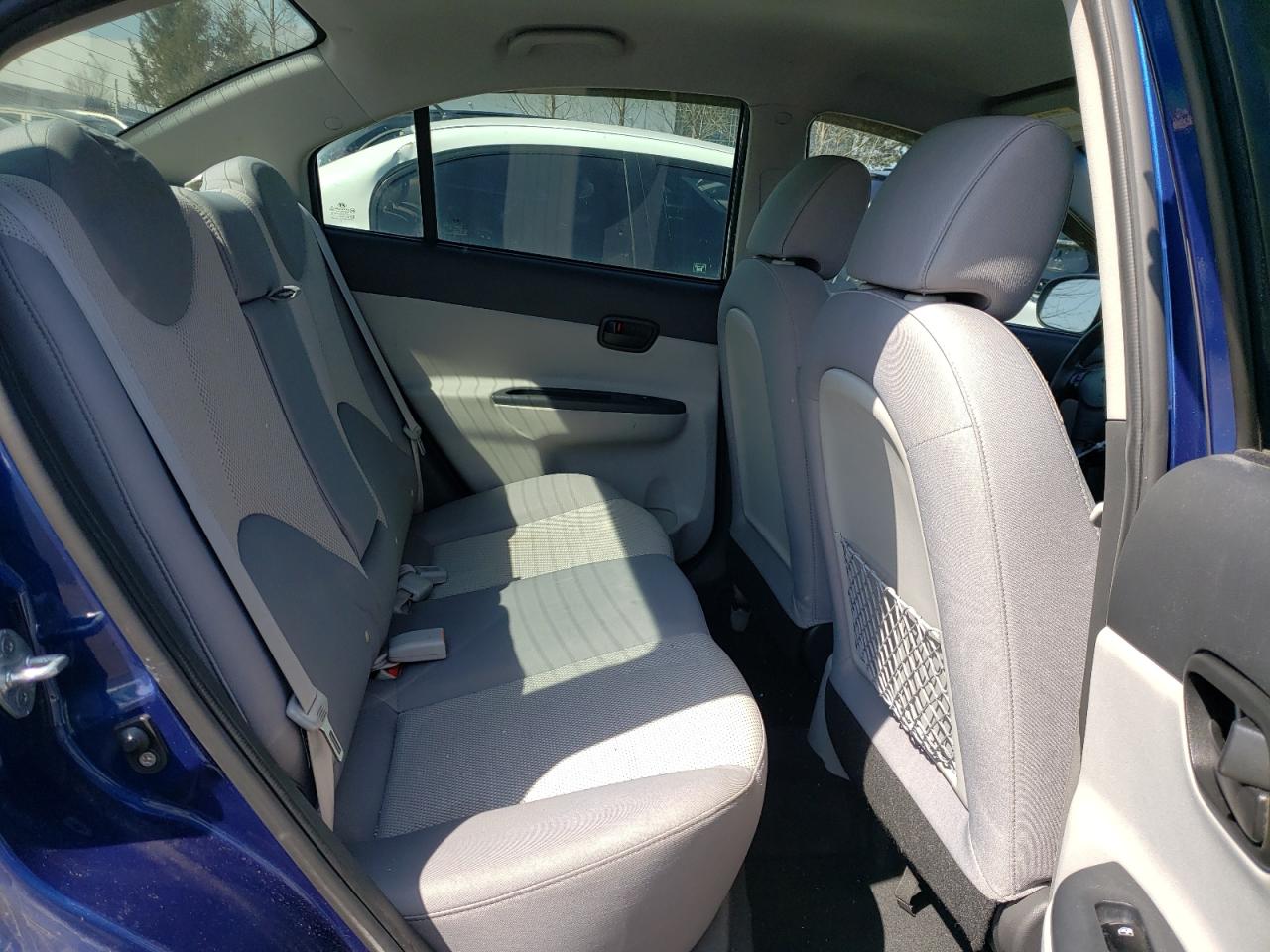 Photo 6 from auction – 2010 HYUNDAI ACCENT GLS with VIN KMHCN4BC0AU476705