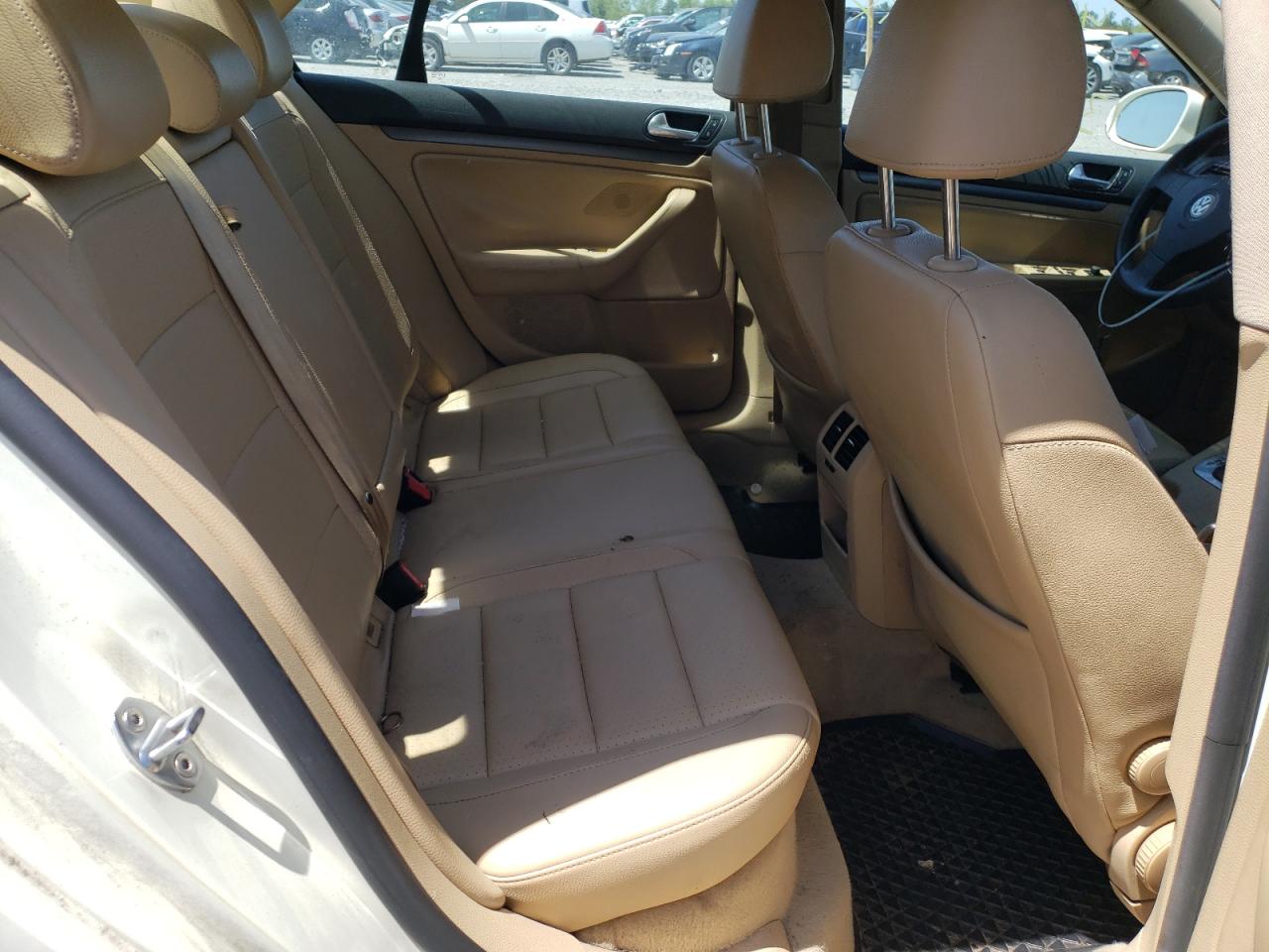 Photo 6 from auction – 2007 VOLKSWAGEN JETTA WOLF with VIN 3VWEF71K17M182549