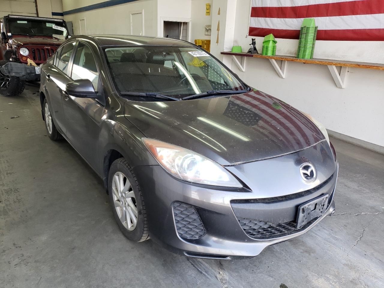 MAZDA 3 I 2012 with VIN JM1BL1V85C1673921 - Photo from auction