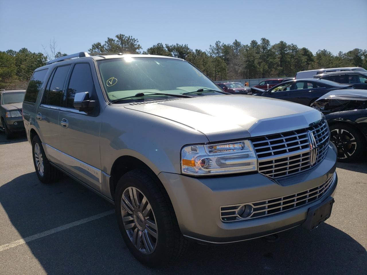 LINCOLN NAVIGATOR 2008 with VIN 5LMFU28578LJ20455 - Photo from auction