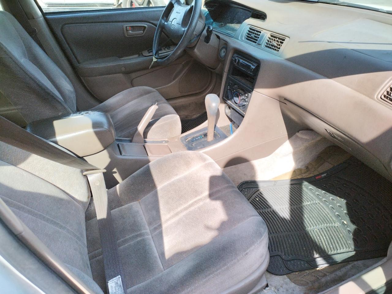 Photo 5 from auction – 1998 TOYOTA CAMRY CE with VIN JT2BF22K9W0116350