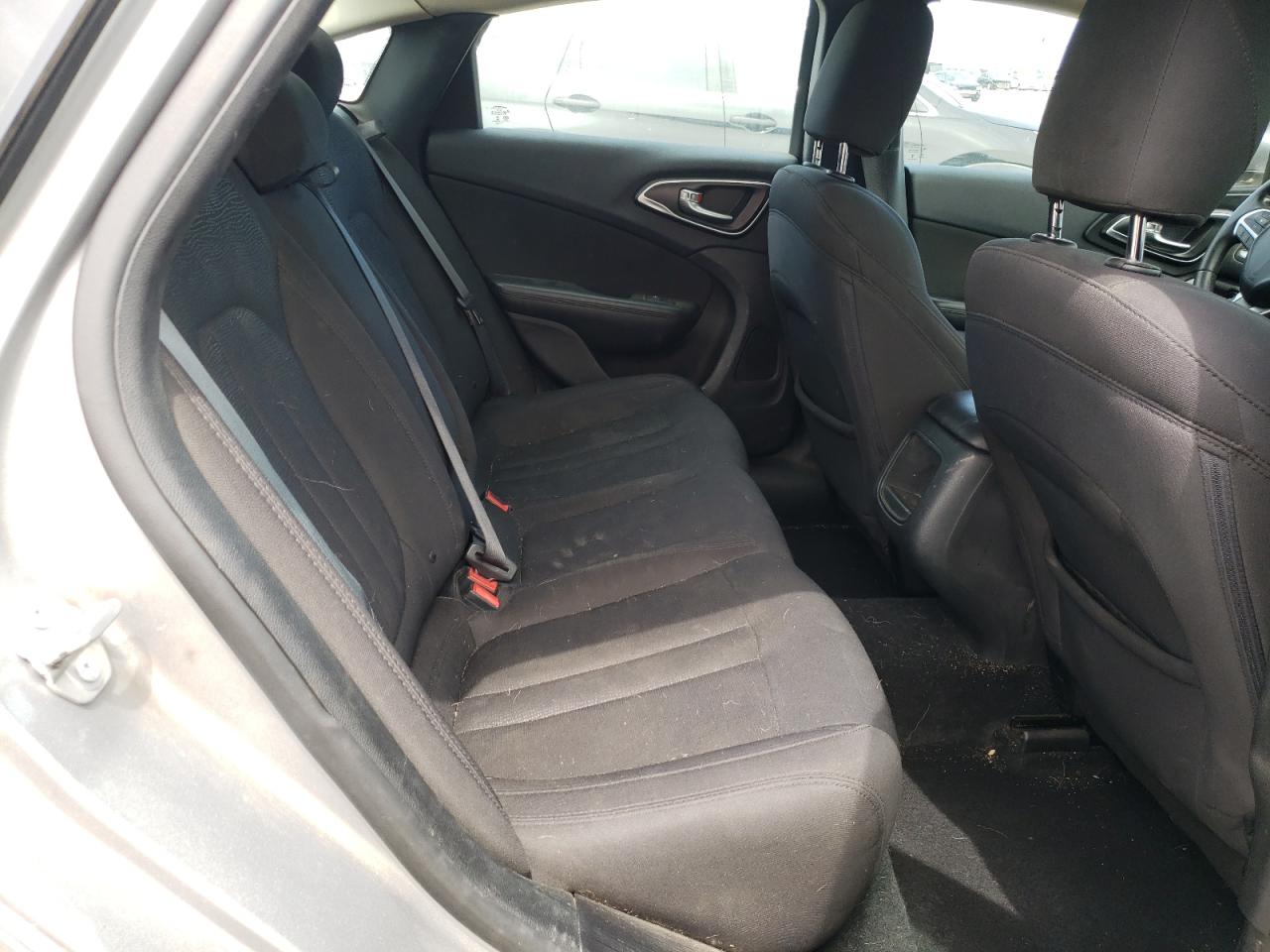 Photo 6 from auction – 2015 CHRYSLER 200 LIMITE with VIN 1C3CCCAB1FN708344