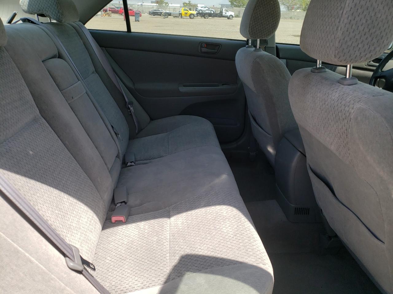 Photo 6 from auction – 2002 TOYOTA CAMRY LE with VIN JTDBE32KX20129991