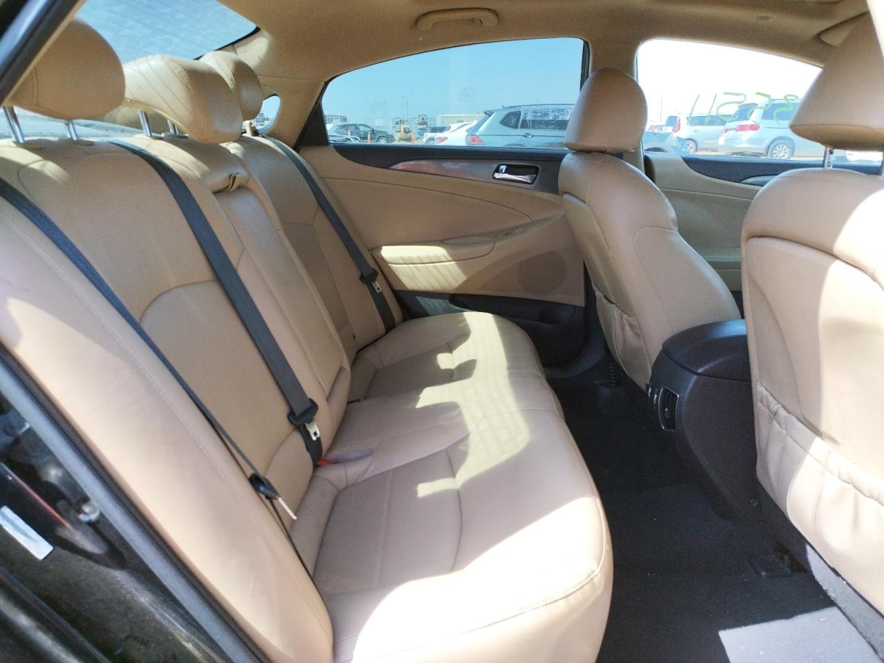 Photo 6 from auction – 2013 HYUNDAI SONATA HYB with VIN KMHEC4A40DA069580