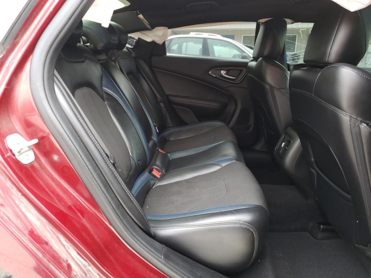 Photo 6 from auction – 2015 CHRYSLER 200 S with VIN 1C3CCCBB1FN564552