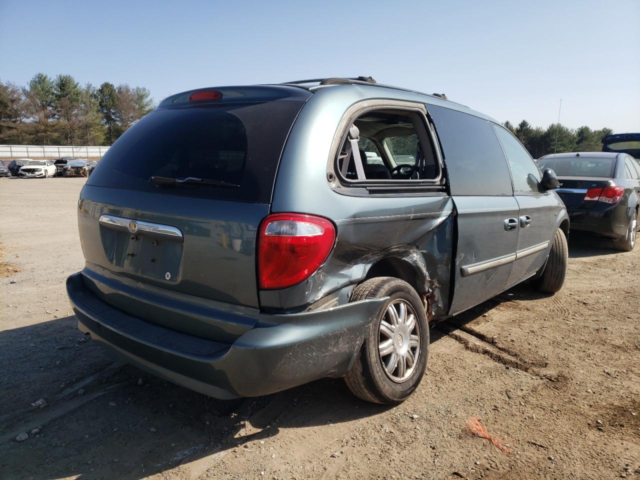 Photo 4 from auction – 2007 CHRYSLER TOWN & COU with VIN 2A4GP54L87R279350