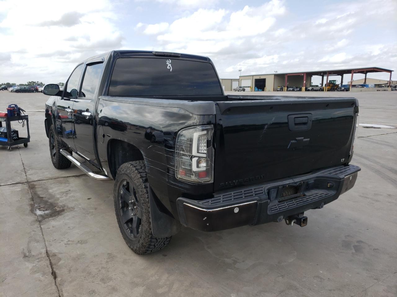 Foto 3 de la subasta – 2011 CHEVROLET SILVERADO con VIN 3GCPCSE01BG136114