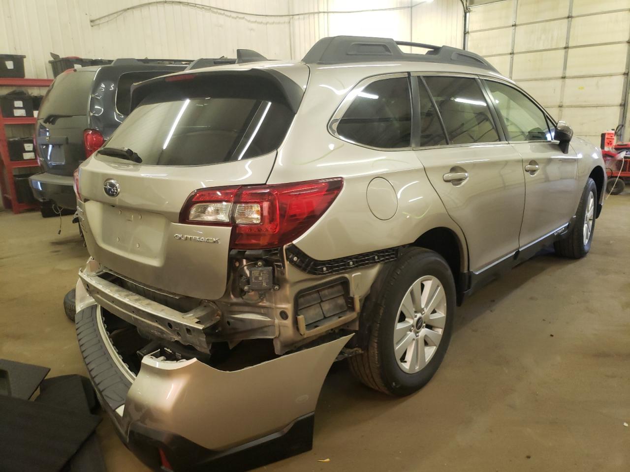 Photo 4 from auction – 2018 SUBARU OUTBACK 2. with VIN 4S4BSAFC6J3356040