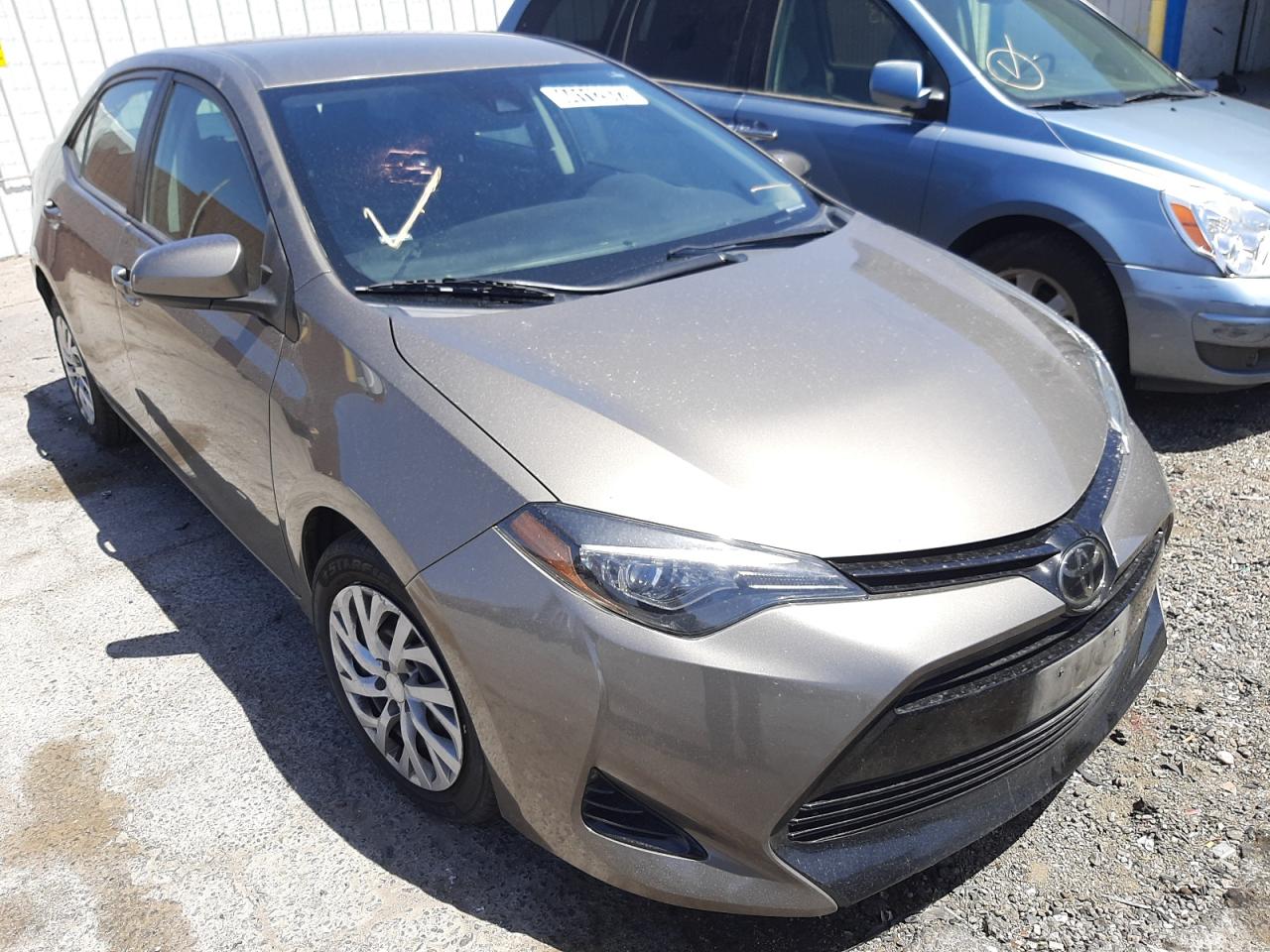TOYOTA COROLLA L 2018 with VIN 2T1BURHE1JC066730 - Photo from auction