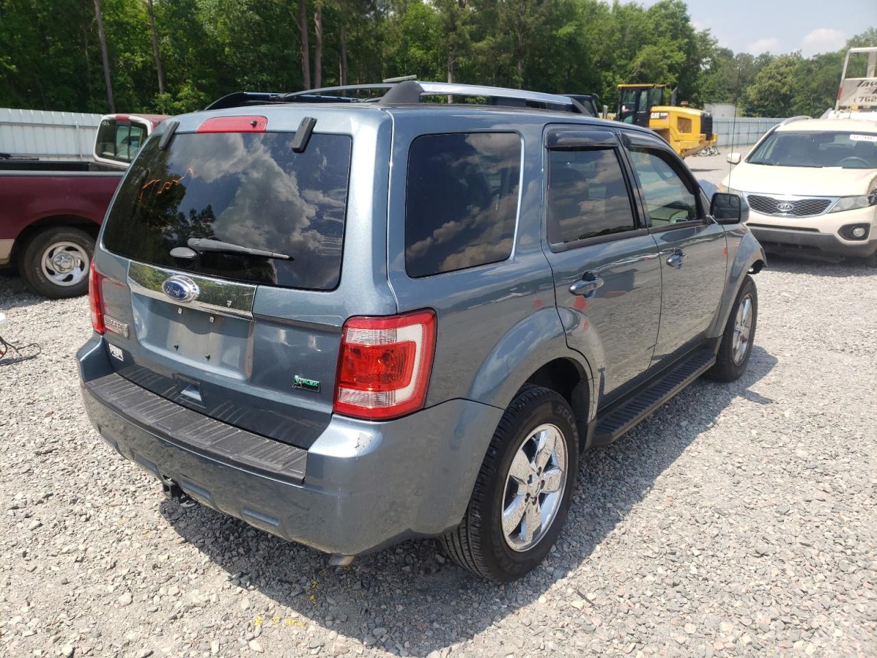 Photo 4 from auction – 2012 FORD ESCAPE LIM with VIN 1FMCU0EG9CKB75181