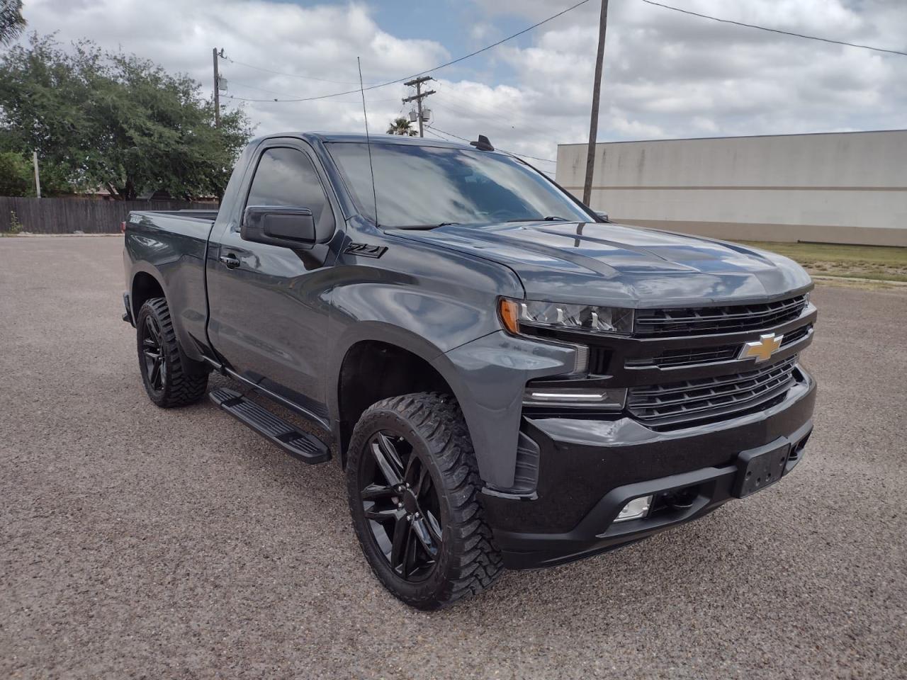 CHEVROLET SILVERADO 2020 with VIN 3GCNYAEF4LG112110 - Photo from auction
