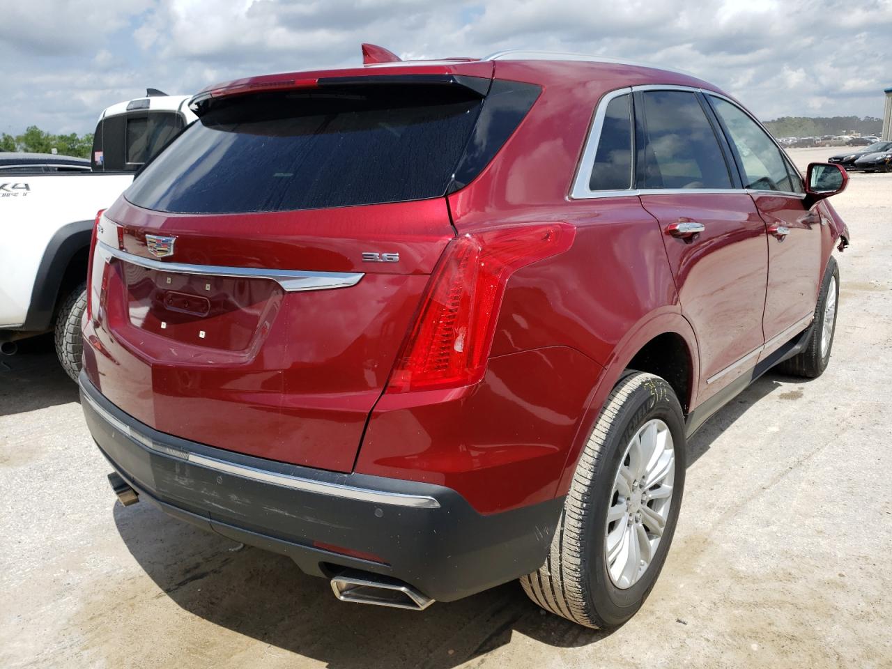 Photo 4 from auction – 2019 CADILLAC XT5 with VIN 1GYKNARS9KZ171939