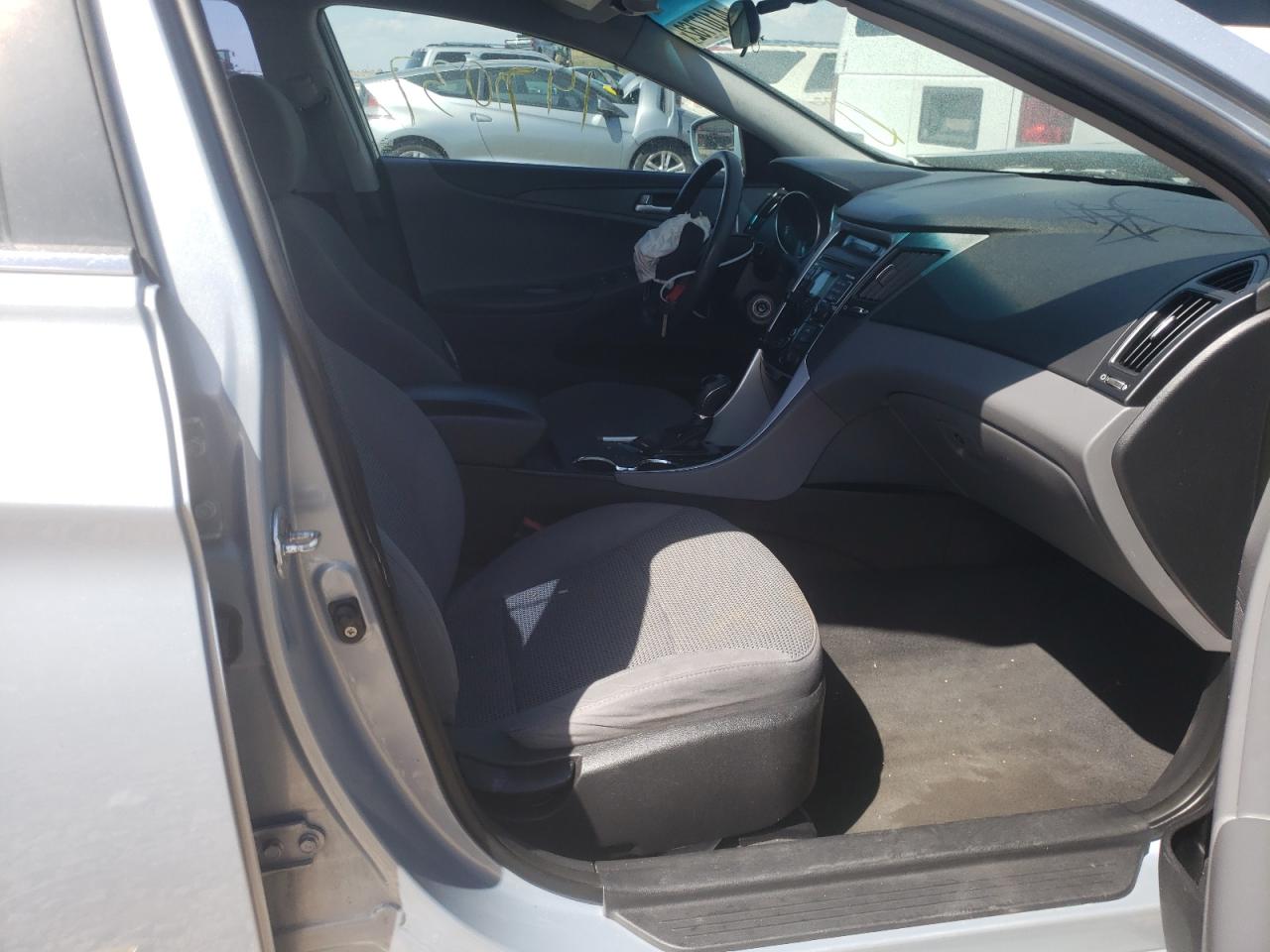 Photo 5 from auction – 2011 HYUNDAI SONATA GLS with VIN 5NPEB4AC4BH084863