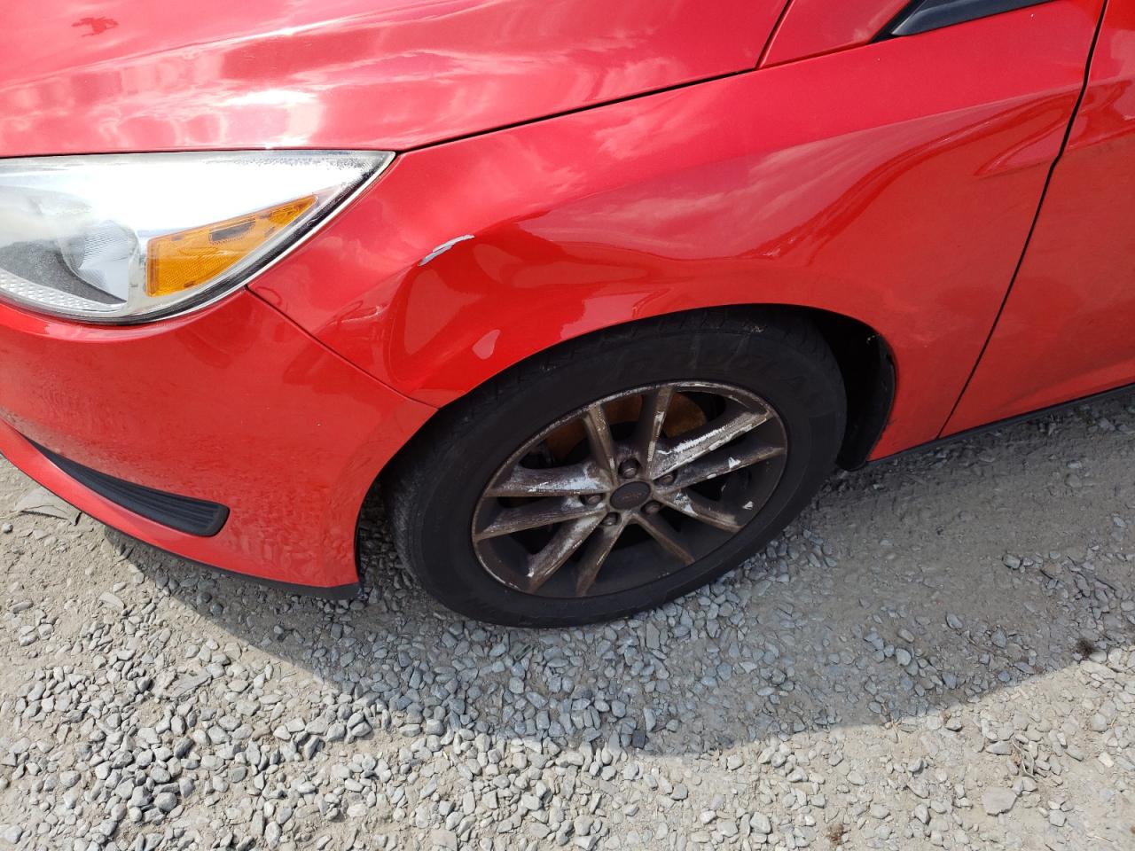 Photo 9 from auction – 2015 FORD FOCUS SE with VIN 1FADP3F2XFL329471