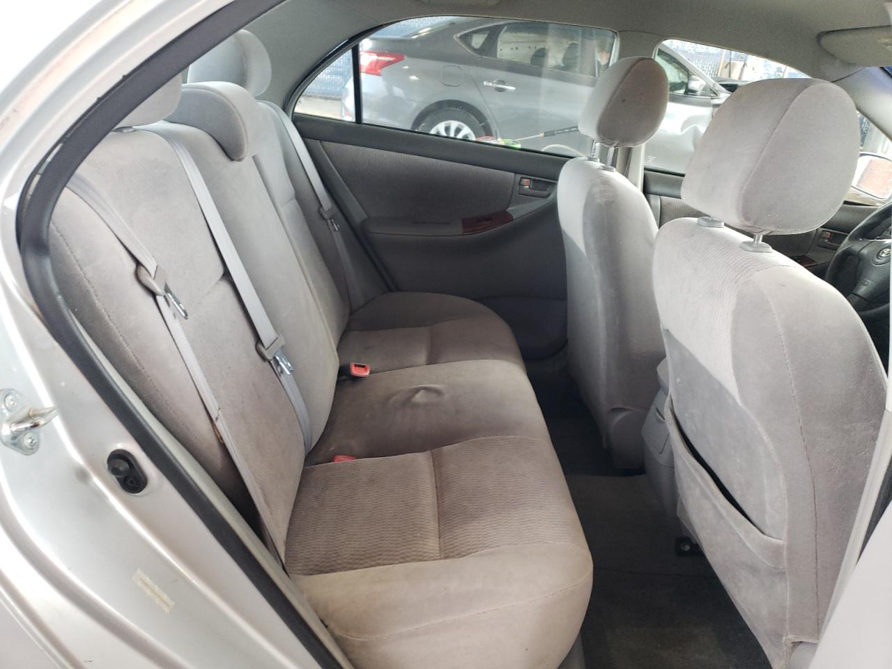 Photo 6 from auction – 2005 TOYOTA COROLLA CE with VIN 1NXBR32E35Z344880